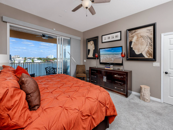 Great Bay View, 2.5 blocks to Clearwater Beach